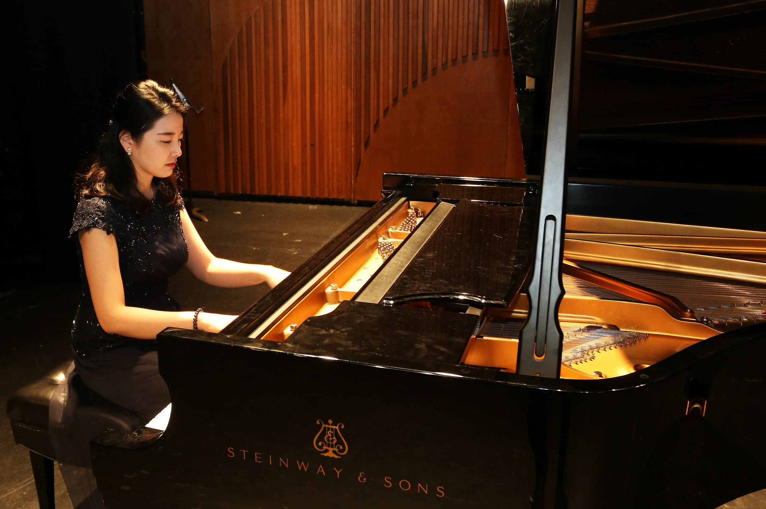 Yeaseul Kim performing on a Steinway concert grand